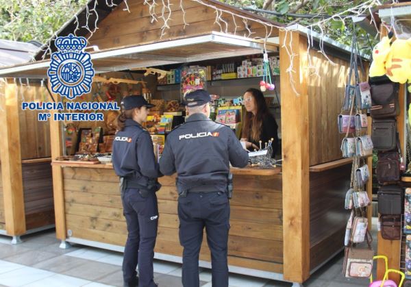 La Policía Nacional arranca hoy la fase previa del “Plan Comercio Seguro-Campaña Navidad 2022-2023” en